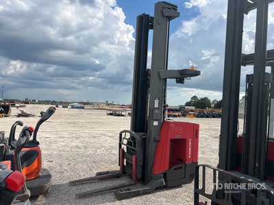 Raymond 740 R45TT 4500 lb Poste de conduite élevable