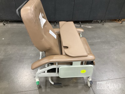 Lumex Delux Clinical Care Recliner
