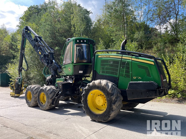 photos & videos