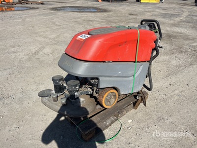 2011 Hako B-70 Walk-Behind جهاز تنظيف الأرضيات