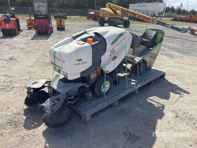 Green Machines 414S2D Ride-On كانس الارضيات (Inoperable)