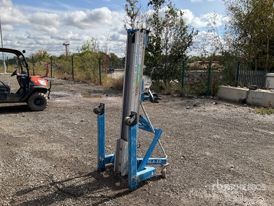2014 Genie SLA10 Monte-charge pour matériaux