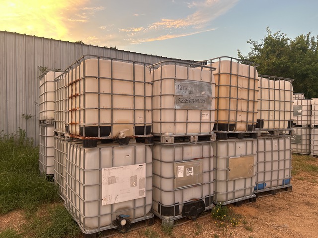 (17) Water Pallet Tanks (17) Water Pallet Tanks