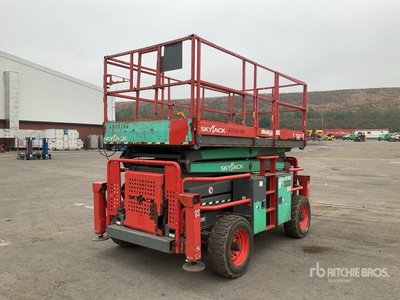 2016 Skyjack SJ8841 4x4 Diesel Scissor Lift