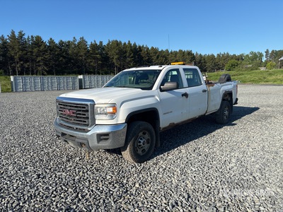 2015 GMC Sierra 2500 Sierra 4x4 Crew Cab Pickup