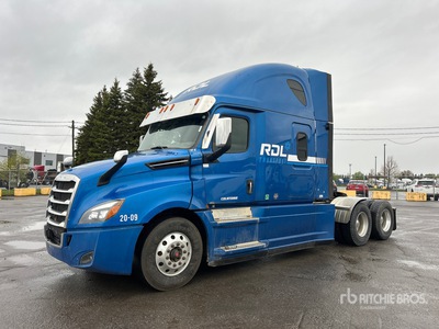 2020 Freightliner Cascadia 126 6x4 T/A Sleeper Truck Tractor