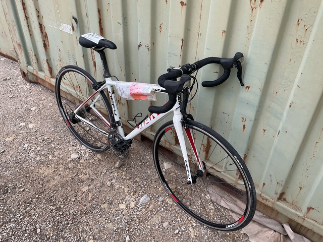 Giant Defy Endurance Road Bike