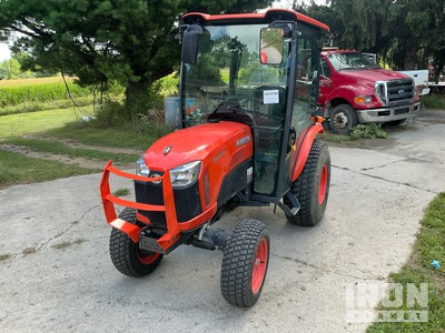 Kubota B2650HSDC 4WD جرار متعدد الاستخدامات