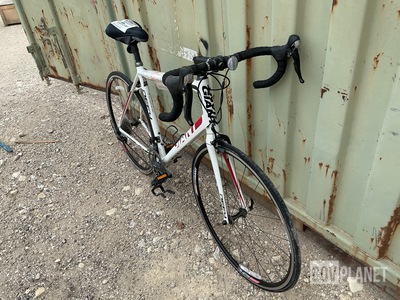 Giant Defy Bicycle