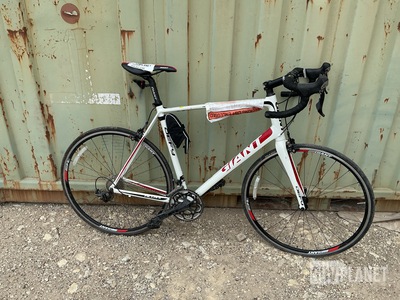 Giant Defy Endurance Road Bike