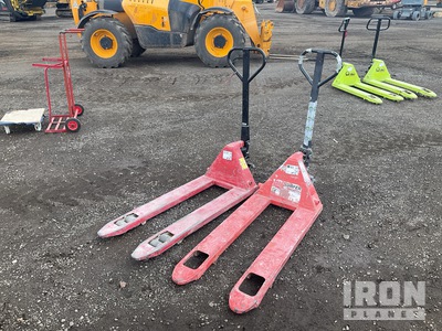 Quantity of (2) 2500 kg Transpalette