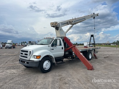 Terex BT3670 36000 lb Straight Boom on 2007 Ford F-750 4x2 Ciężarówka z wysięgnikiem