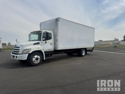 2013 Hino 268 4x2 Camion fourgon