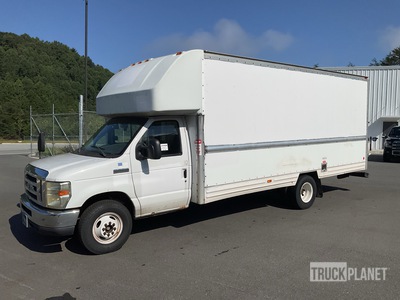 2008 Ford E-350 4x2 Camion fourgon