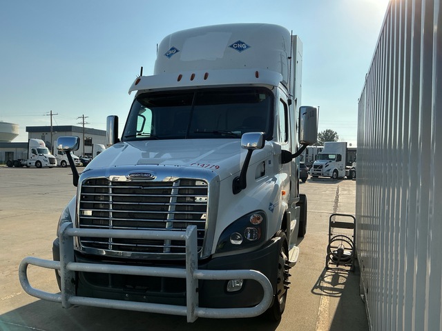 2016 Freightliner Cascadia 113 CNG 4x2 S/A Day Cab Truck Tractor