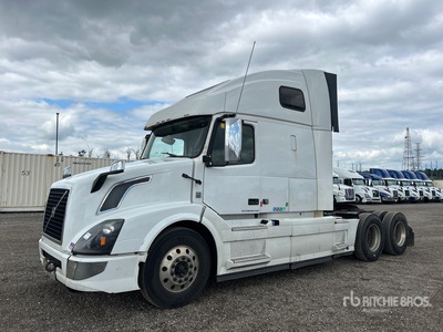 2016 Volvo VNL 6x4 تراكتور شاحنة كابينة النوم (ثنائية المحور)