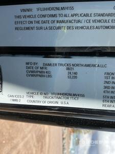 2022 Freightliner Cascadia 126 6x4 T/A Sleeper Truck Tractor