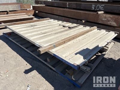 Qty of 1 8 ft x 12 ft Aluminum معدات بناء متنوعة