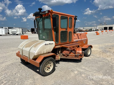 2011 Broce CRT350 Barredora