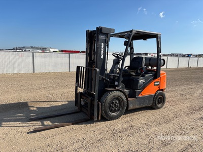 Doosan G25N7 4200 lb Pneumatic Tire Gabelstapler