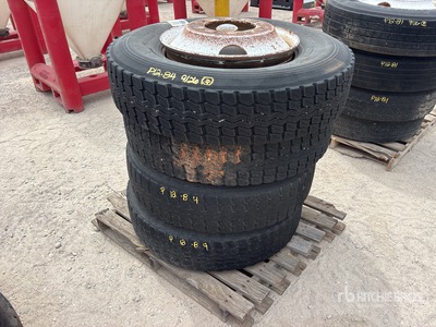 Quantity of (4) Sumitomo 11R22.5 146/143L4 Tires