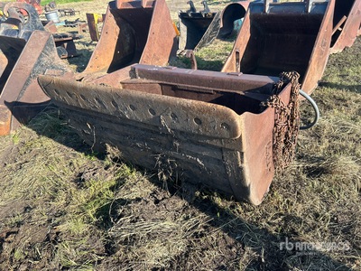 AMI 63 in Hydraulic Tilting Cleanup Cazo para excavadora - Fits Komatsu PC220/ PC250