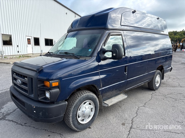 2013 Ford E-350