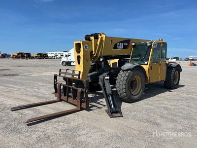 2009 Cat TL1255 Chariot élévateur télescopique (Inoperable)