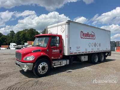 2012 Freightliner M2106 6x4 Furgonetka