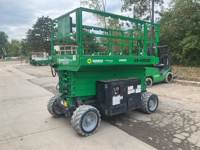 2017 Genie GS-4069DC Electric Scissor Lift