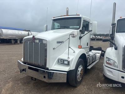 2015 Kenworth T800 6x4 T/A Day Cab Truck Tractor
