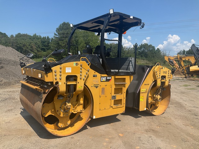 2016 Cat CB64B Double Drum Roller 2016 Cat CB64B Double Drum Roller