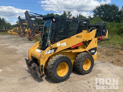 2012 Cat 242B Series 3 شاحنة جرافة