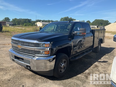 2017 Chevrolet 2500HD 4x2 Crew Cab Utility Truck