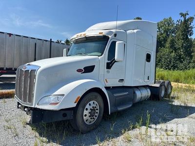2015 Peterbilt 579 6x4 Ciągnik siodłowy T/A z kabiną sypialną (Inoperable)