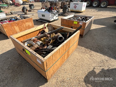 Camlocks, pipe wrenches, sledge hammers, pry bars. Divers - Matériaux de construction