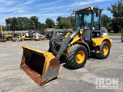 2012 John Deere 244J Ładowarka kołowa