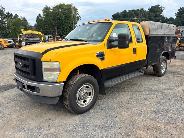 2010 Ford F-350 XL 4x4 Extended Cab Utility Truck 2010 Ford F-350 XL 4x4 Extended Cab Utility Truck