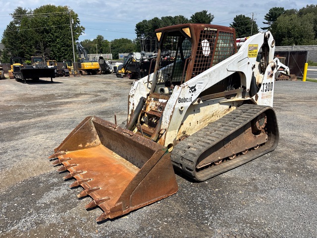 2003 Bobcat T300 Compact Track Loader 2003 Bobcat T300 Compact Track Loader