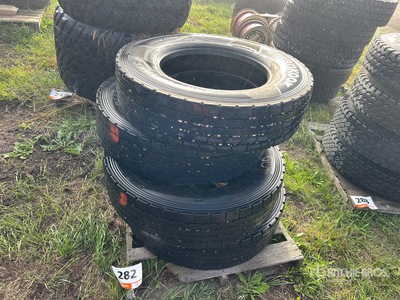 Quantity of (4) Hankook 11R24.5 Tires