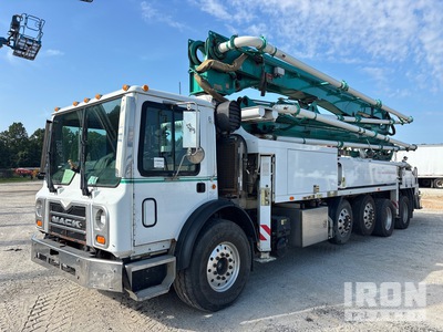 2013 Putzmeister 38Z 38 m on 2009 Mack MRU613 10x4 Ciężarówka z pompą do betonu