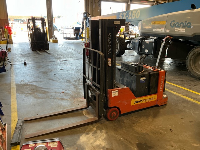 2021 (unverified) Toyota 6BWC15 1700 lb Electric Stacker (Inoperable)