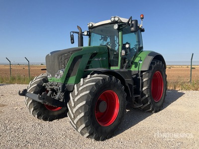 2014 Fendt 824 Tracteur agricole 4 roues motrices