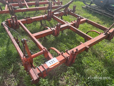 16 ft Chisel Plow Parts Pièces diverses