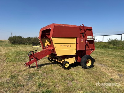 New Holland 855 Round Baler