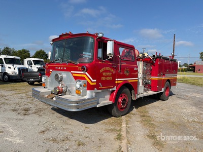 1971 Mack CF611F 4x2 Fire Truck