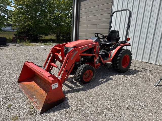 2018 Kubota B2601HSD 4WD Utility Tractor (Inoperable)
