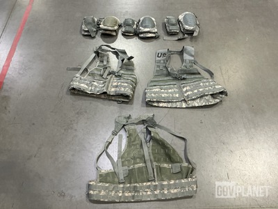(280) Fighting Load Carriers & (146) Knee/Elbow Pad Systems