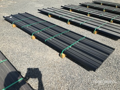 Quantity of (50) 2025 Kit Containers 12 ft Corrugated Tin Divers - Matériaux de construction (Unused)