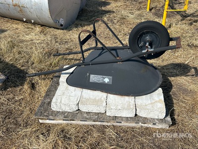 Erie Wheelbarrow w/ Concrete Blocks Varios, tienda, almacen, consumidor